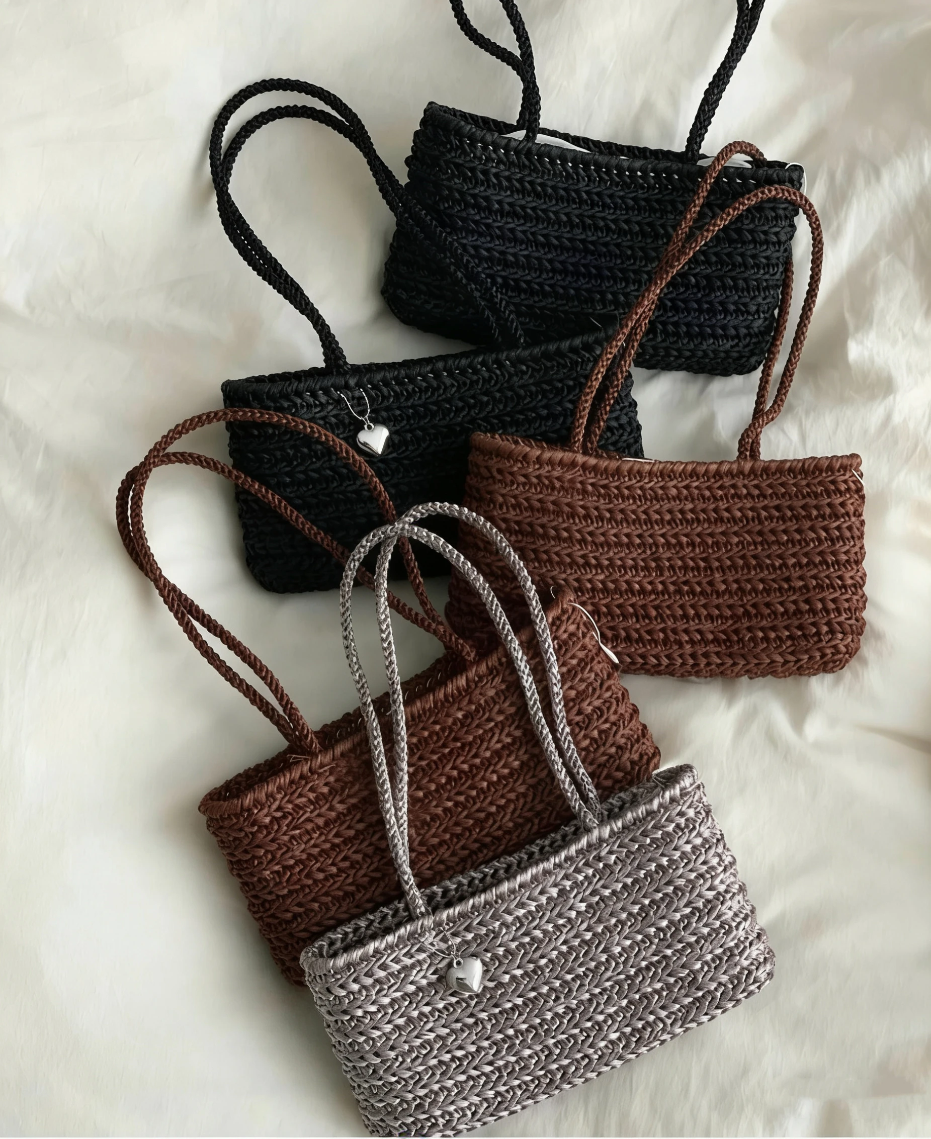 わoven bag は本当に通勤に使えるのか？シンプルな草編みバッグが解決する日常の悩み