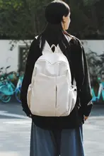 大容量リュックサック【軽量・学生用・男女兼用・高評価デザイン】