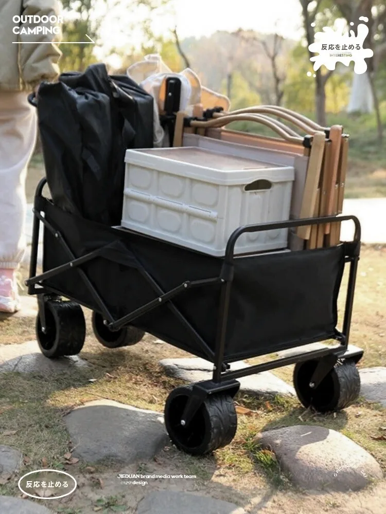 アウトドア用折りたたみキャンプカー：大容量・テーブル付きで広いス  ペースを実現