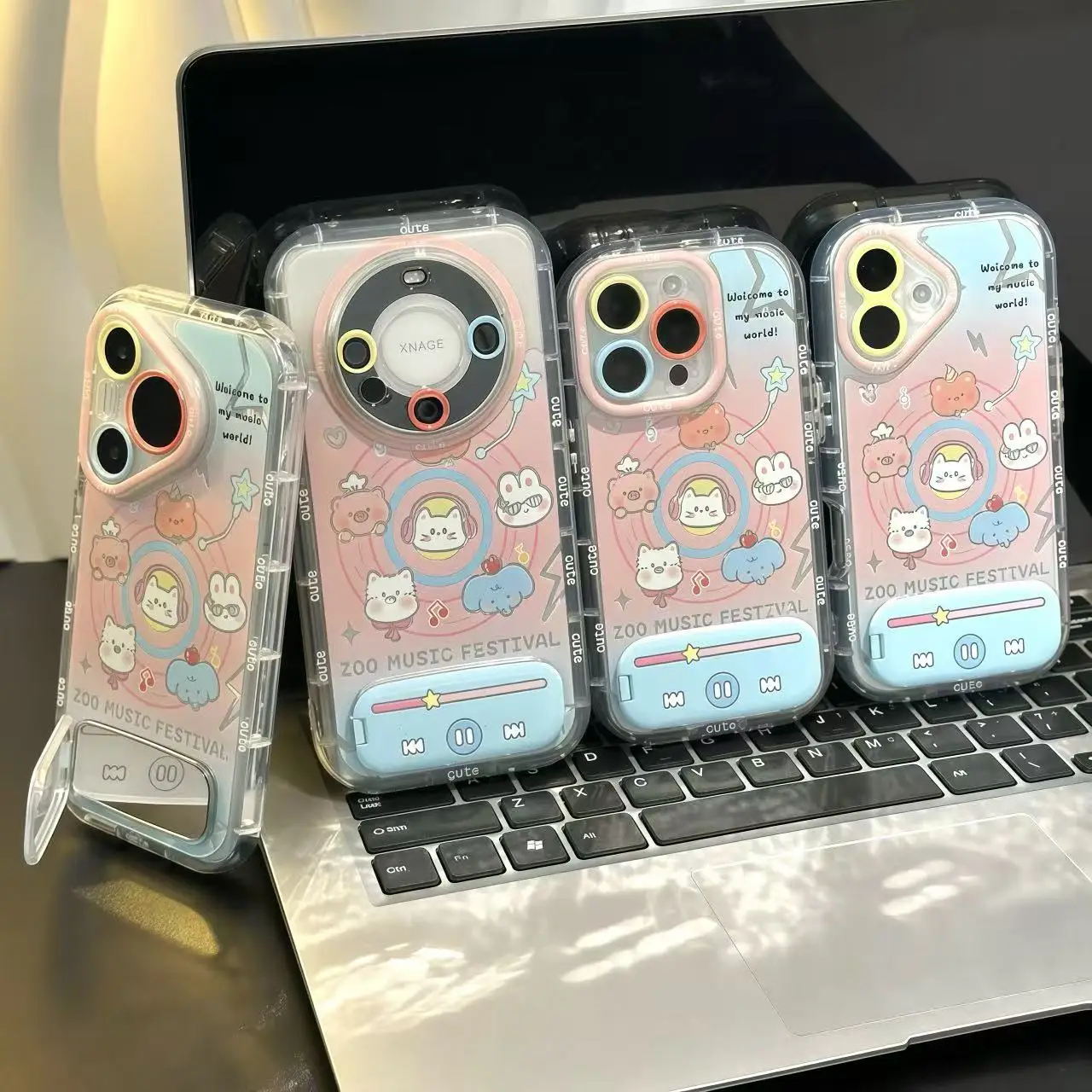 可愛い動物デザインのスマートフォンケース：iPhone用の保護力とデザインのバランス