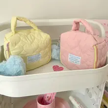 大容量化粧ポーチ【かわいいファーハートデザイン・収納力抜群】