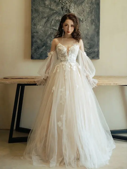 袖子取り外し可能なアリス風ウェディングドレス【軽やか・アウトドア・新婦用・試着対応】（セットアップ対応）