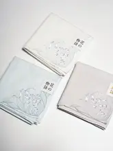 日本工芸の柔らかいデザイン！女性用ハンカチ【古風・素朴な美しさ】