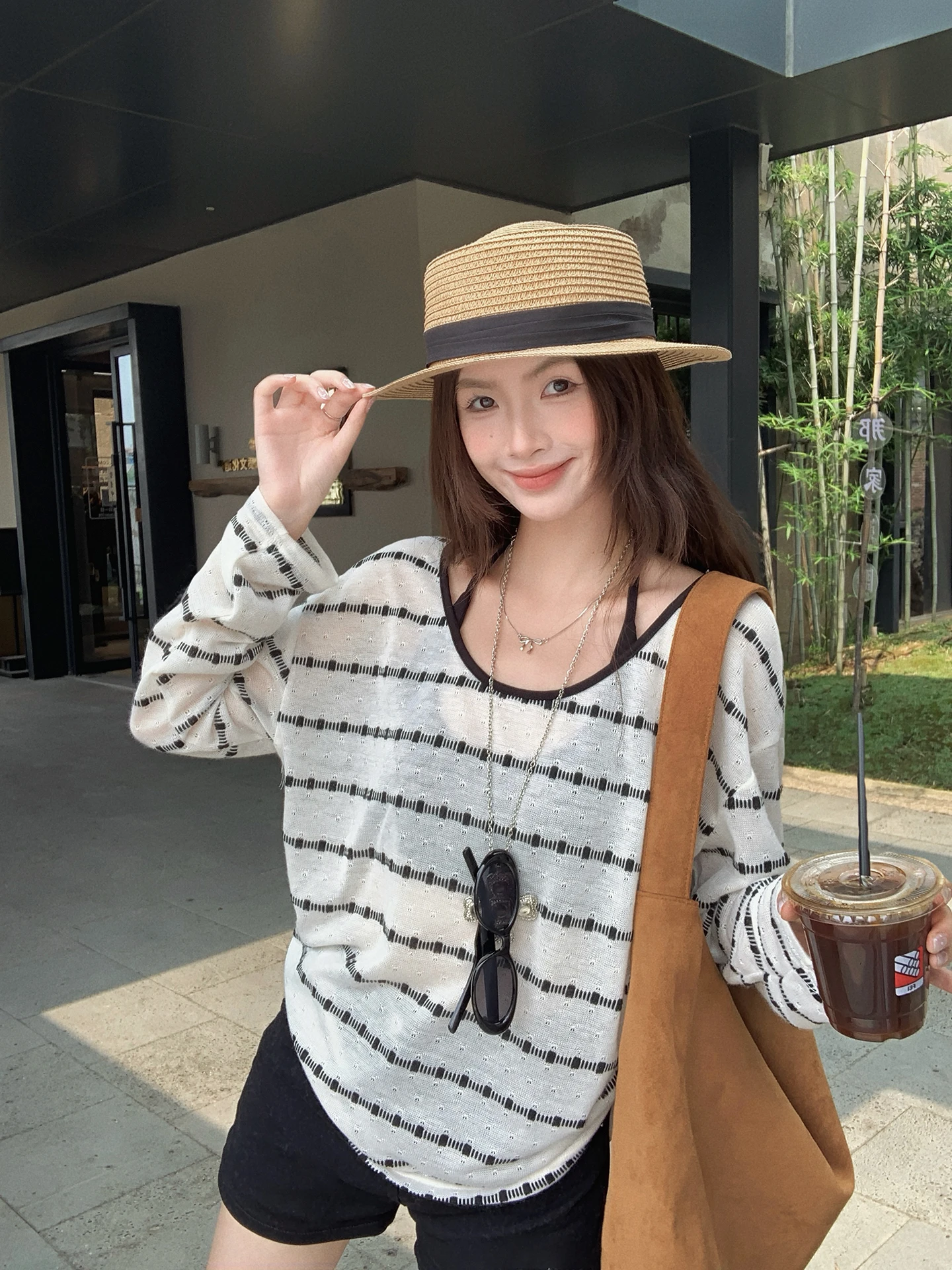 UVカットカーディガンをどう選ぶ？少女向けの夏の1本が、通勤や日常に溶け込む理由