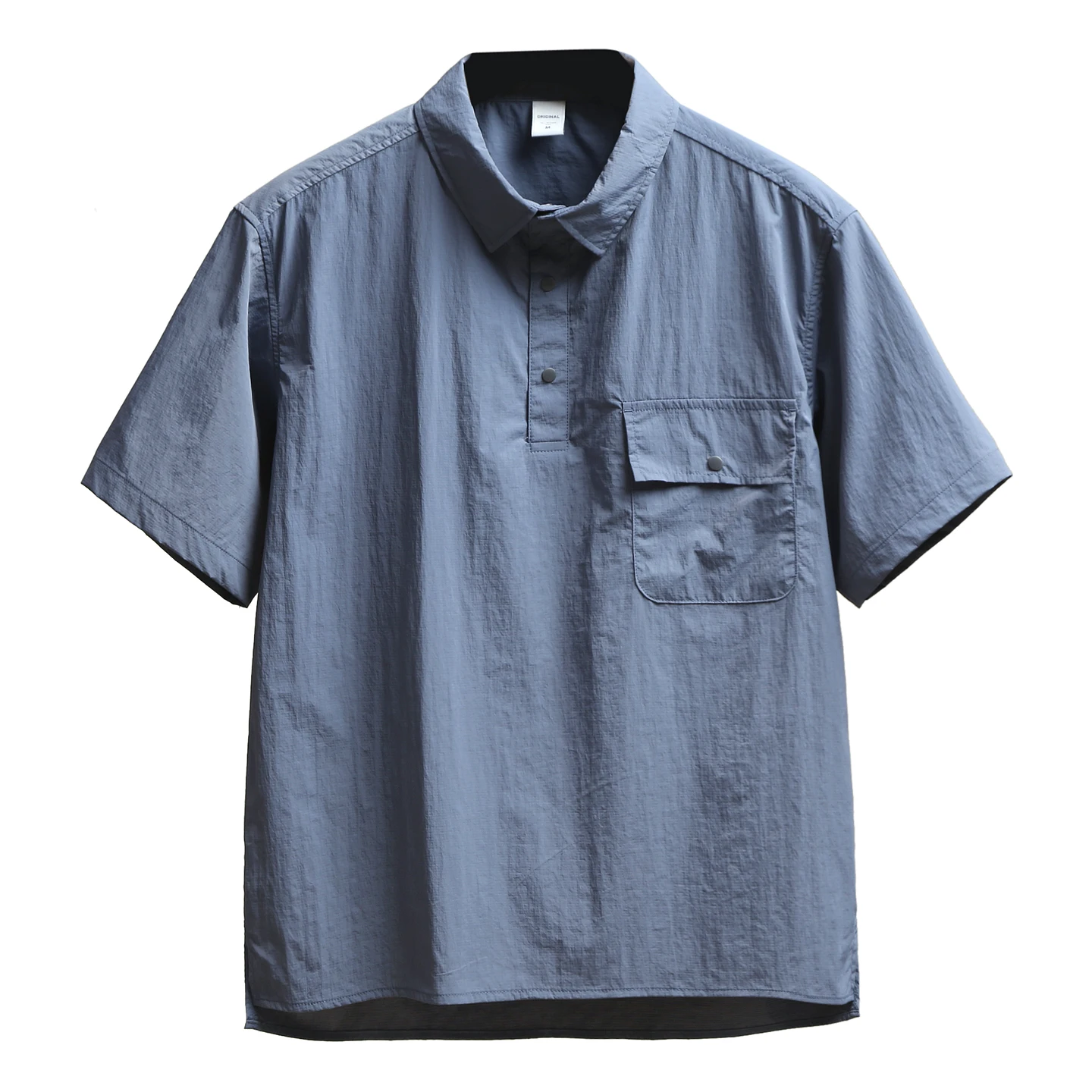 通勤の夏に欠かせない1着は、涼感Tシャツなのか？