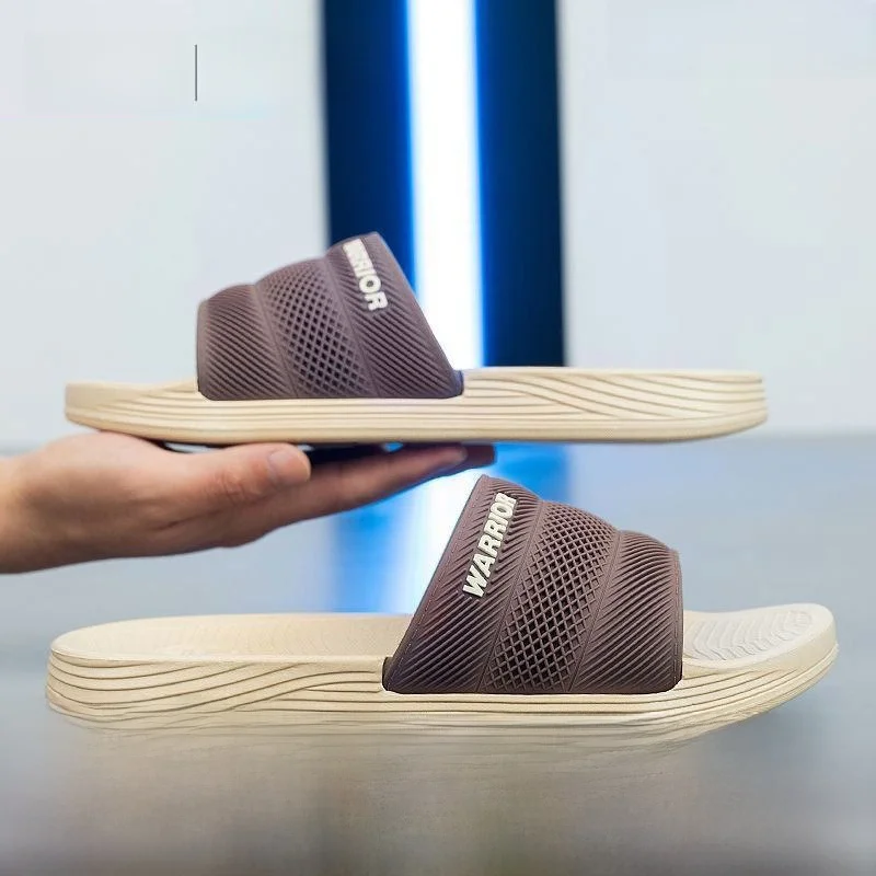 パカパカしないパンプスの選び方：Warrior/回力 夏用ビーチサンダルの実用性と素材特性