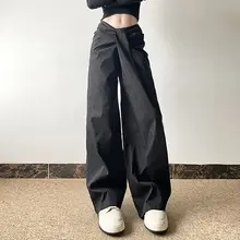 不規則なプリーツデザインのパンツ【女性用・ワイドフィット・スリム効果・ストレート】