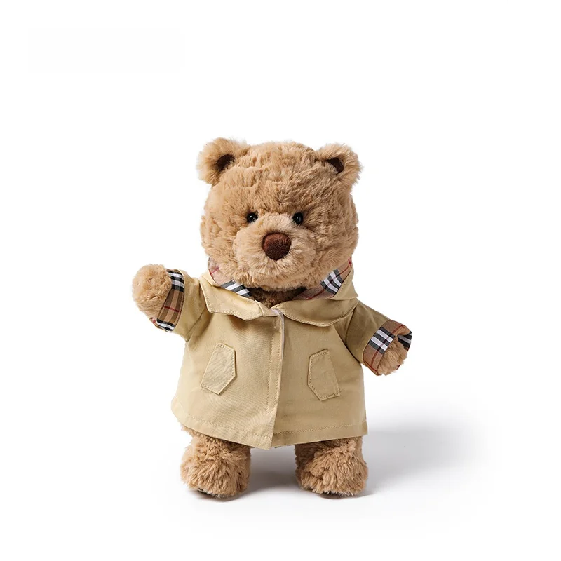 イギリス風トレンチコートのライオンベアぬいぐるみ：cozy bear と plush bear の違いを解説