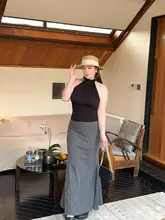 優雅なネックラインのノースリーブブラウス【装飾的なフリル・体型カバー・大きいサイズ対応】
