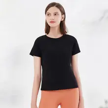 ヨガ用 半袖レディーストップス【メッシュパネルデザイン・春夏向け・軽やか】