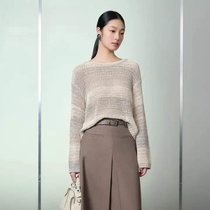 春季新作の透かし編みストライプニットプルオーバー【長袖・女性用】