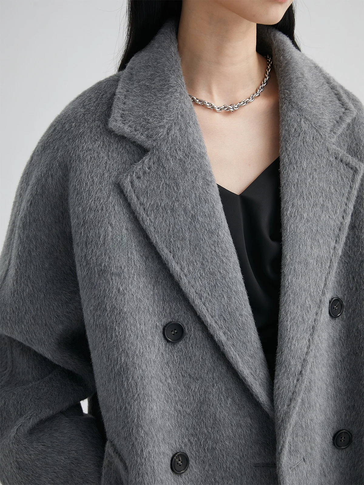 大人可愛い服 40代コーデの完全ガイド｜自然な質感とシルエットのバランス