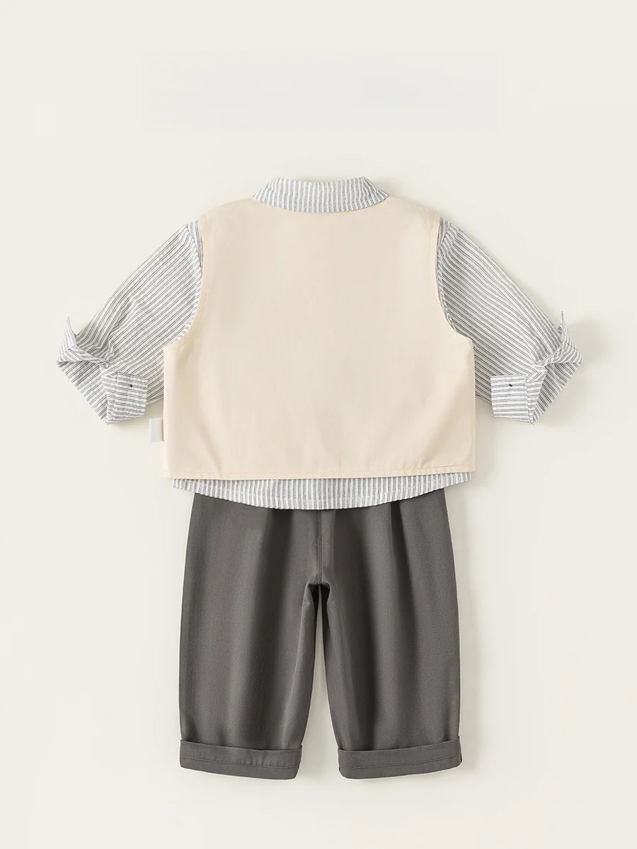 20度服装子供：春季カジュアル男の子用ベスト付きトラ柄シャツとパンツのコーディネート（セットアップ対応）