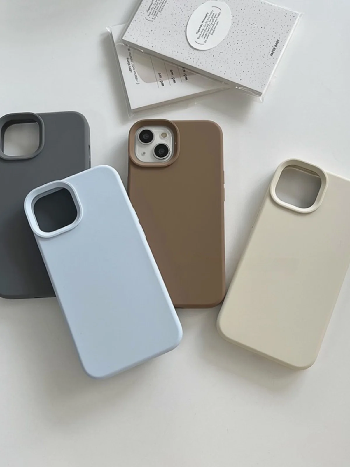スマホケース スクエア と フレーム どちらがいい？実際の使い勝手を比較してみた