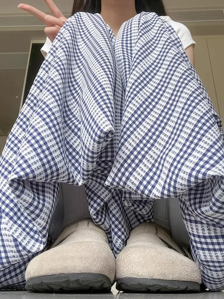 ゆったりパンツコーデで失敗しない方法は？白黒チェックのフラワーパンツが解決するリアルな日常スタイル