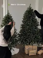 大型のリアルなLED付きクリスマスツリー【家庭用・子供向け装飾品】（セットアップ対応）