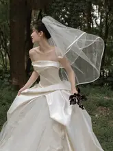 白色ベール 新婦用 結婚式用サテンヘッドドレス【撮影用・フワフワデザイン】