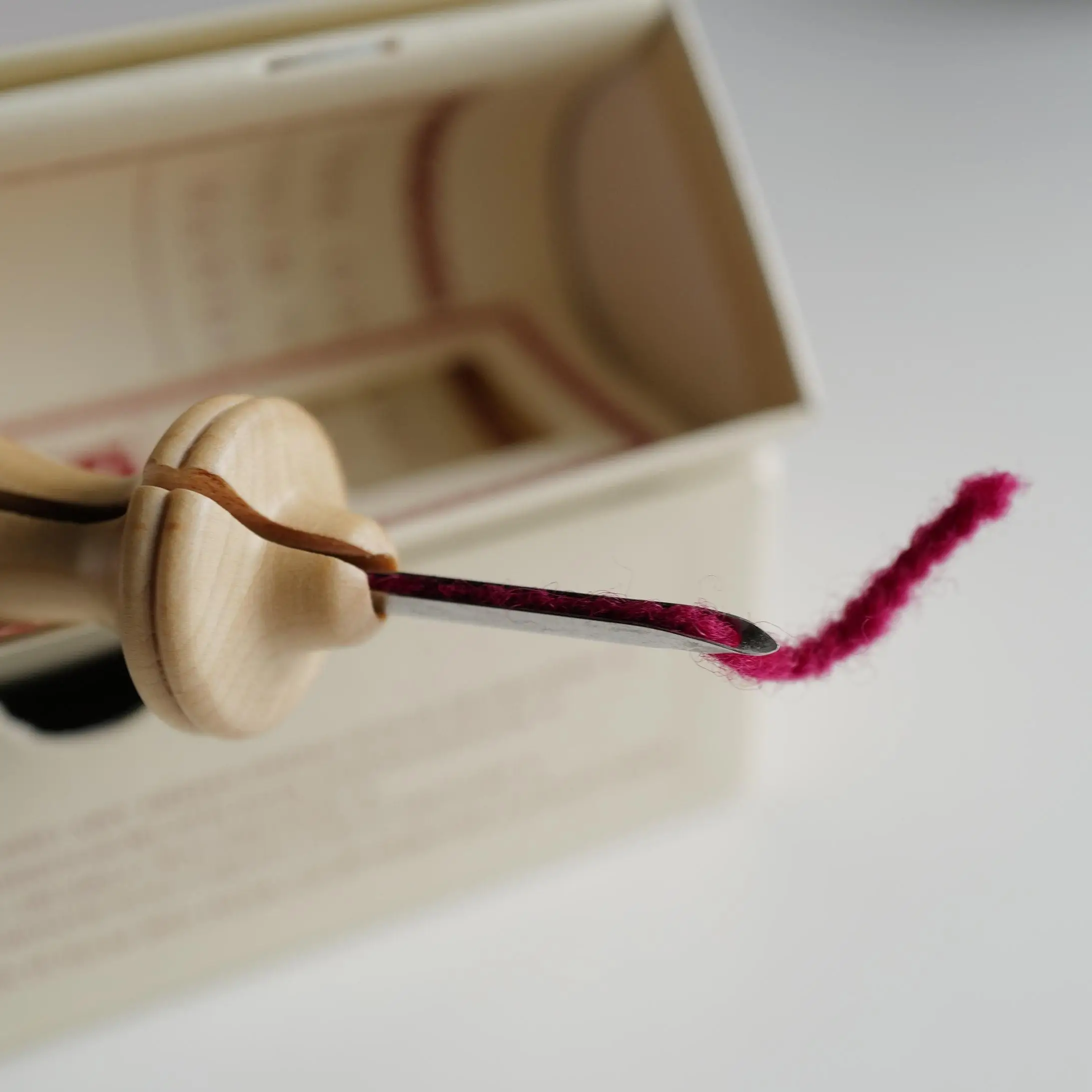 needle punch マシ ンに合う針はどれ？Oxford製の穴あけ不要刺繍針が解決する3つの悩み