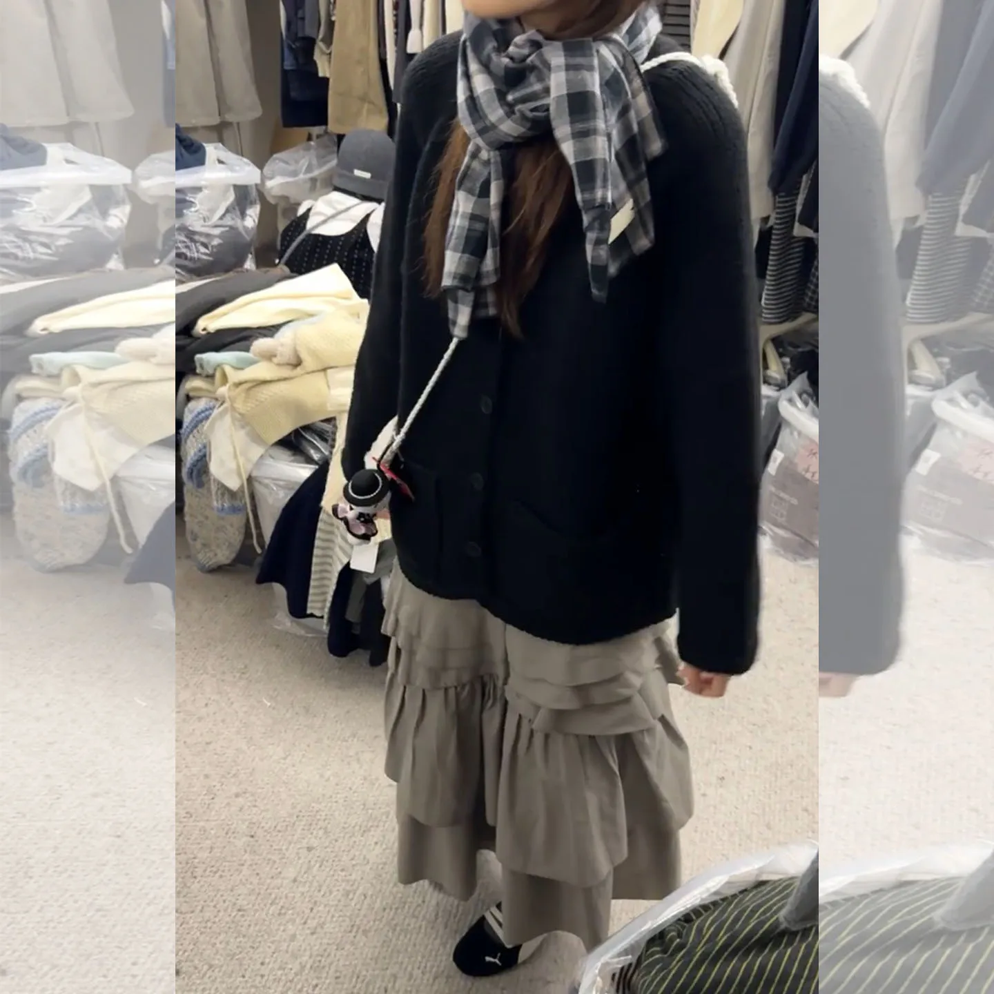 10月中ばに着る服装はどう選ぶ？黒とカーキのバランスが決める秋のスタイル