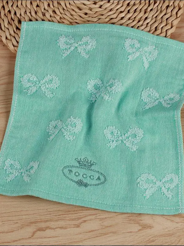 tocca コットン製 刺繍入り小方タオル【柔らかく吸水性抜群】