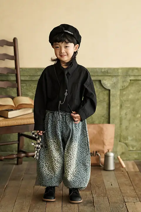 春用 子供用黒シャツ【コットン素材・毛辺デザイン・男の子用】