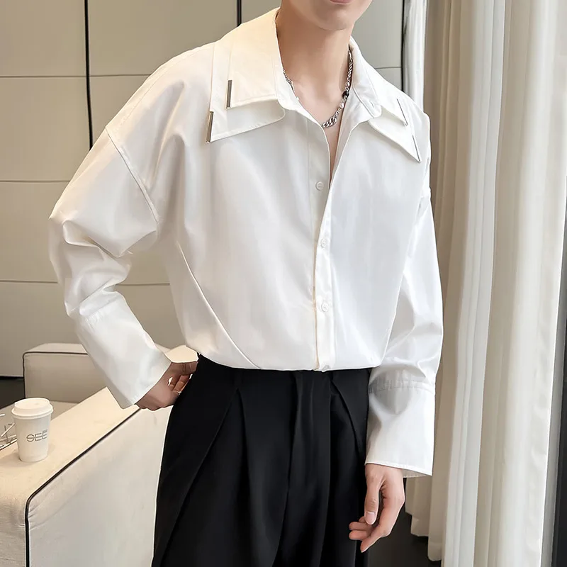 シャツ ダウンベスト とは？長袖二重襟デザインのユニセックスアイテムの実用性と使い方