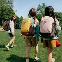 子供用軽量リュックサック【一〜六年生・背負い心地を考えた設計・男女兼用】