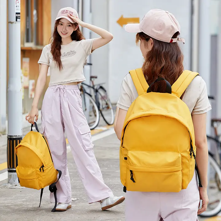 シンプルデザインの女性用リュックサック【旅行用・軽量・大学生向け・高校生用】（セットアップ対応）
