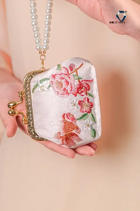 伝統的な刺繍デザインのギフトバッグ【中国風・文化アイテム・海外向け】