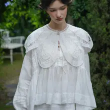 大きな花弁の手作りビーズ付きパールボタン フランス風デザイン 襟付きショール
