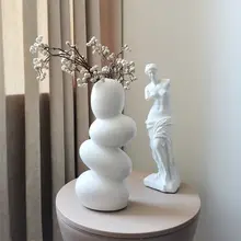 アブストラクトデザインの陶器製小花瓶【北欧風・リビング用・装飾アイテム】