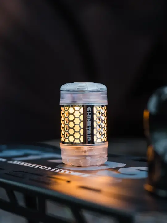 キャンプランプ ランタン メタル 回転式 19LED アウトドア テント タープ 照明 雰囲気 常夜灯 長時間稼働