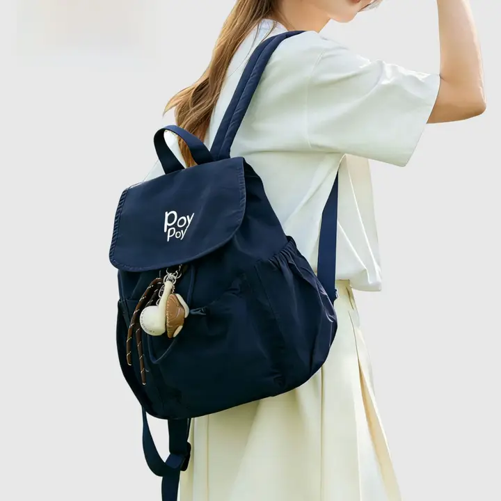 女性用軽量リュックサック【通勤・高級感・シンプルデザイン】