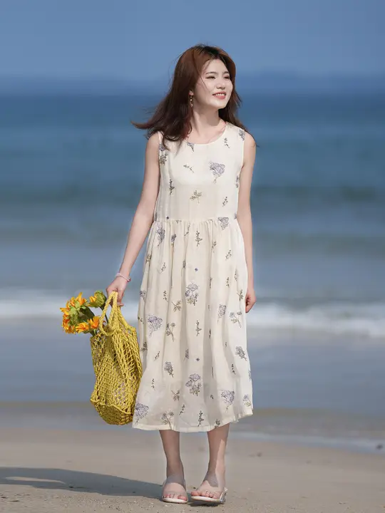 柔らかな風合いの麻刺繍キャミソールドレス【夏用・ワイドフィット・フランス風ロング】