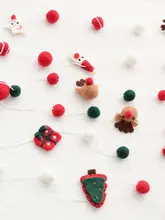 ノキ アメリカンスタイル クリスマスフラワーリース【ウールフェルト・ミニツリー・オーナメント付き】