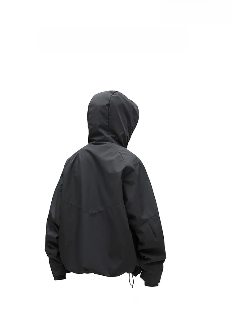 「all weather parka」は本当に必要？春秋にも使える防風防水ジャケットの選び方