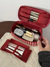携帯に便利な大容量化粧品収納ポーチ【仕切り付き・旅行用】