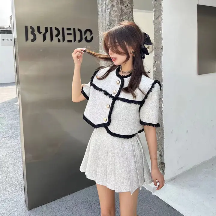 不規則デザインのファッション洋服【韓国風・カジュアル・二重構造】（セットアップ対応）