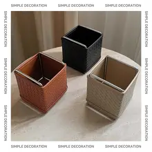 革製の収納バスケット【化粧品・小物整理用・デスク周りに最適・金属ハンドル付き】