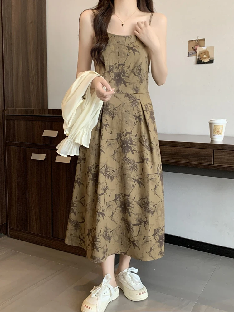 春季新作中華風ワンピース：レトロボタンとフラワープリン  トで実用的なきれいめコーデを実現