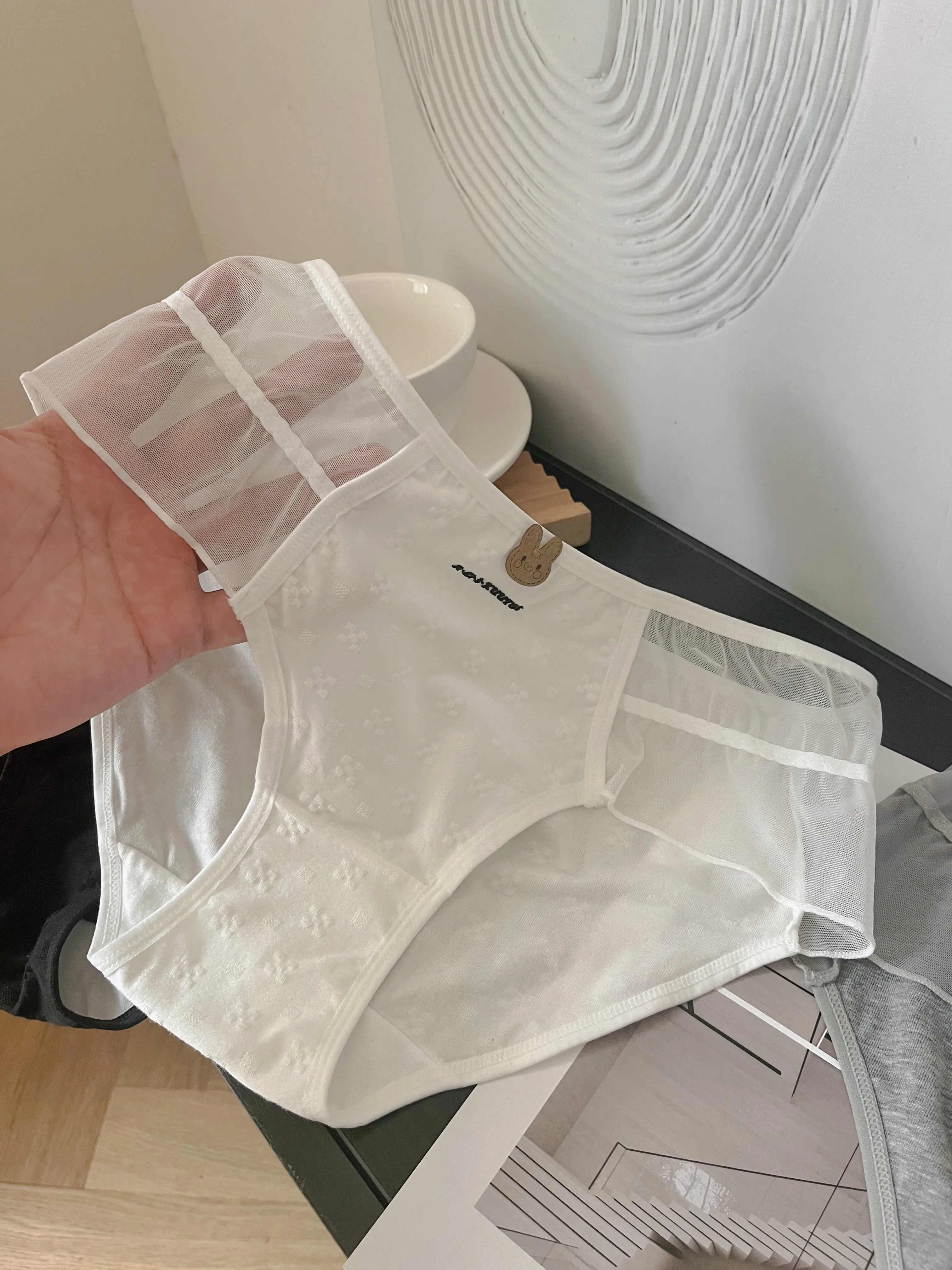 立体デザインのコットンショーツ：中腰・高ストレッチで快適な日常着用を実現