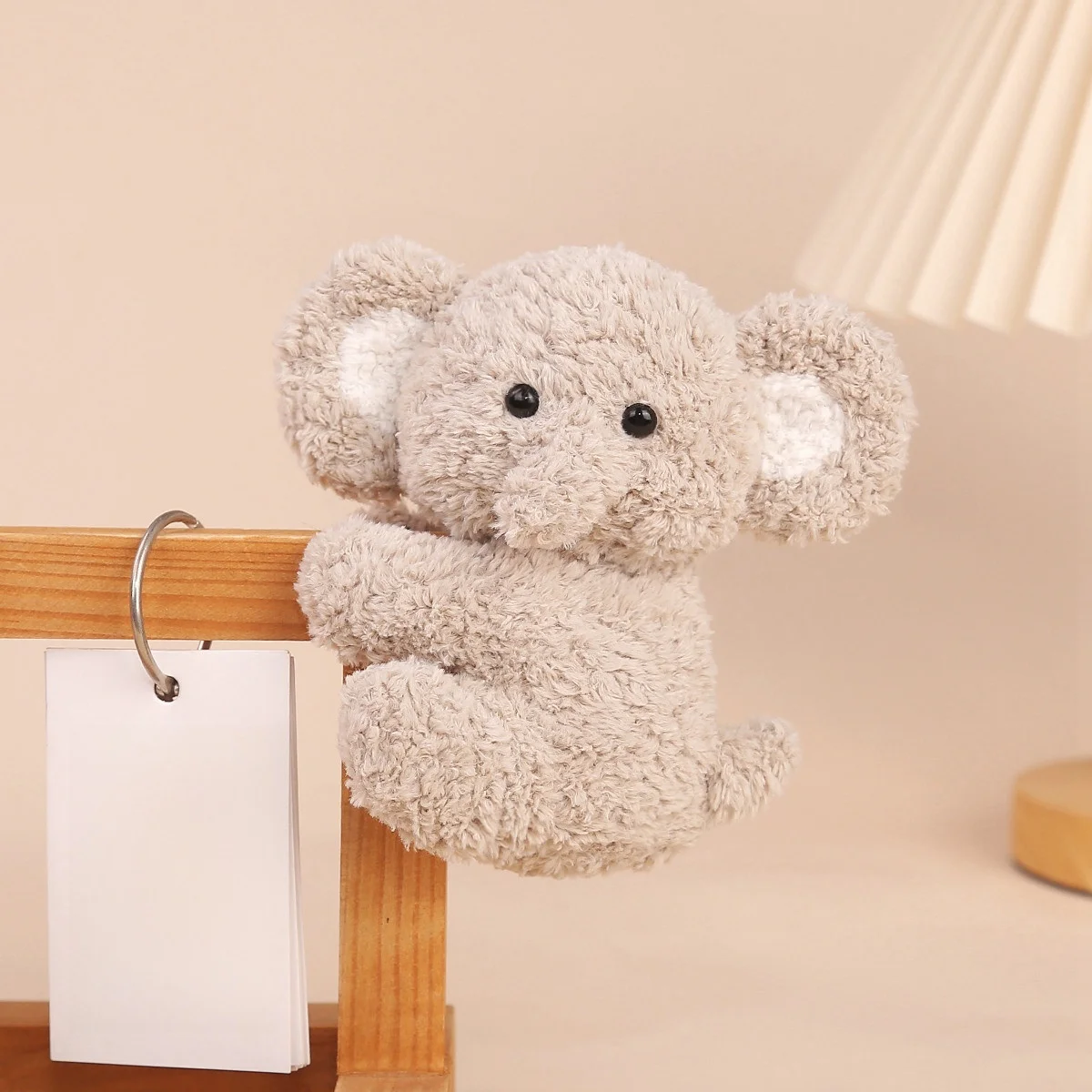 かわいい象とペンギンのぬいぐるみ：長く使える布製毛绒玩具の実用性と使い方