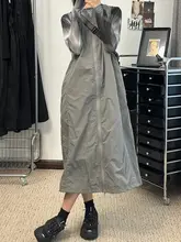 デザイン性のあるグレーの工装風キャミソールマキシワンピース【大きいサイズ・夏用・スリム効果】（セットアップ対応）