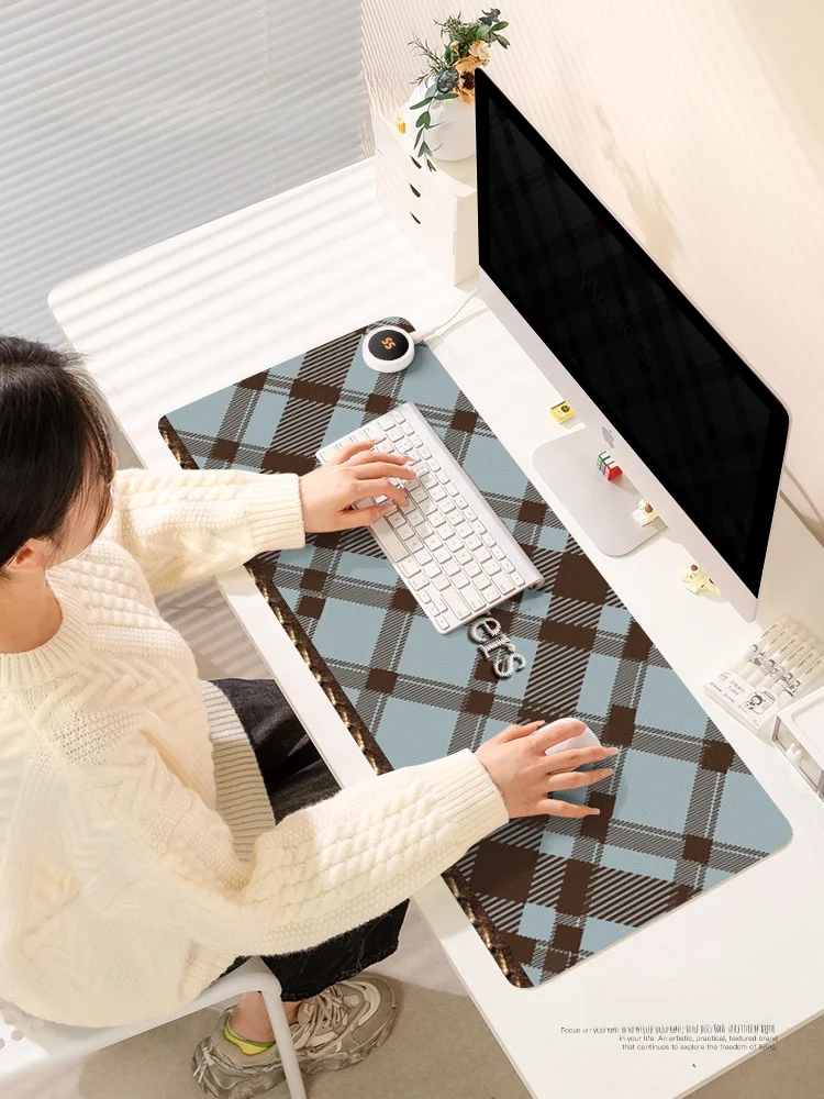 デスクワークの冬にこそ、暖かさが命のマウスパッドはどれがおすすめ？