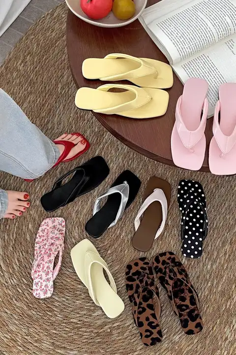 レトロフレンチスタイルのフラットビーチサンダル【女性用・滑り止め・夏用】（セットアップ対応）