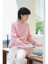 柔らかい全羊毛の丸首ニットセーター【ゆったりシルエット・秋用】