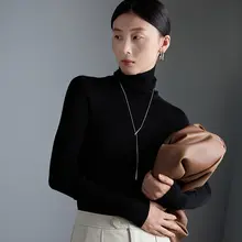 オーストラリア製 無縫羊毛クルーネック長袖ニットトップス【秋冬用・フィットデザイン】