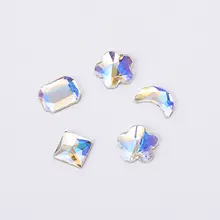 豪華なネイルデコレーション【光療式・水晶・月光色・平底デザイン】