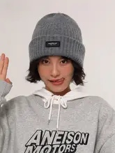 ニット帽【秋冬用・ブラック・ユニセックス・ロゴデザイン】
