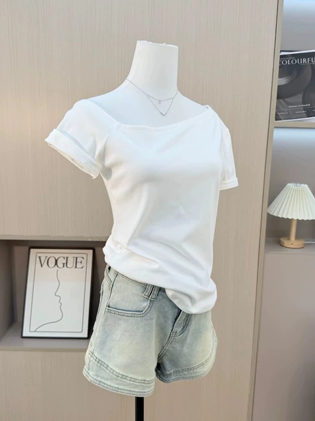 通勤の毎日を「若々しく」見せる、半袖Tシャツの選び方って？